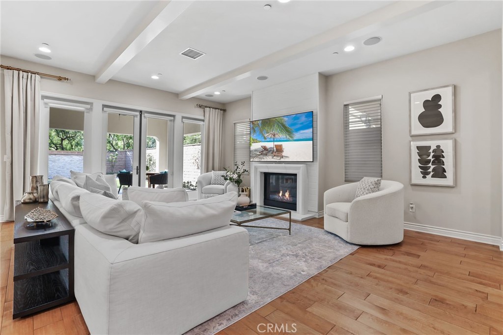 10 Shadybend Irvine, CA 92602 - Photo 5 of 59