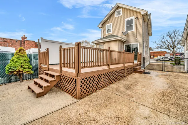 $799,990 | 129 Sheridan Avenue, Williston Park, NY 11596