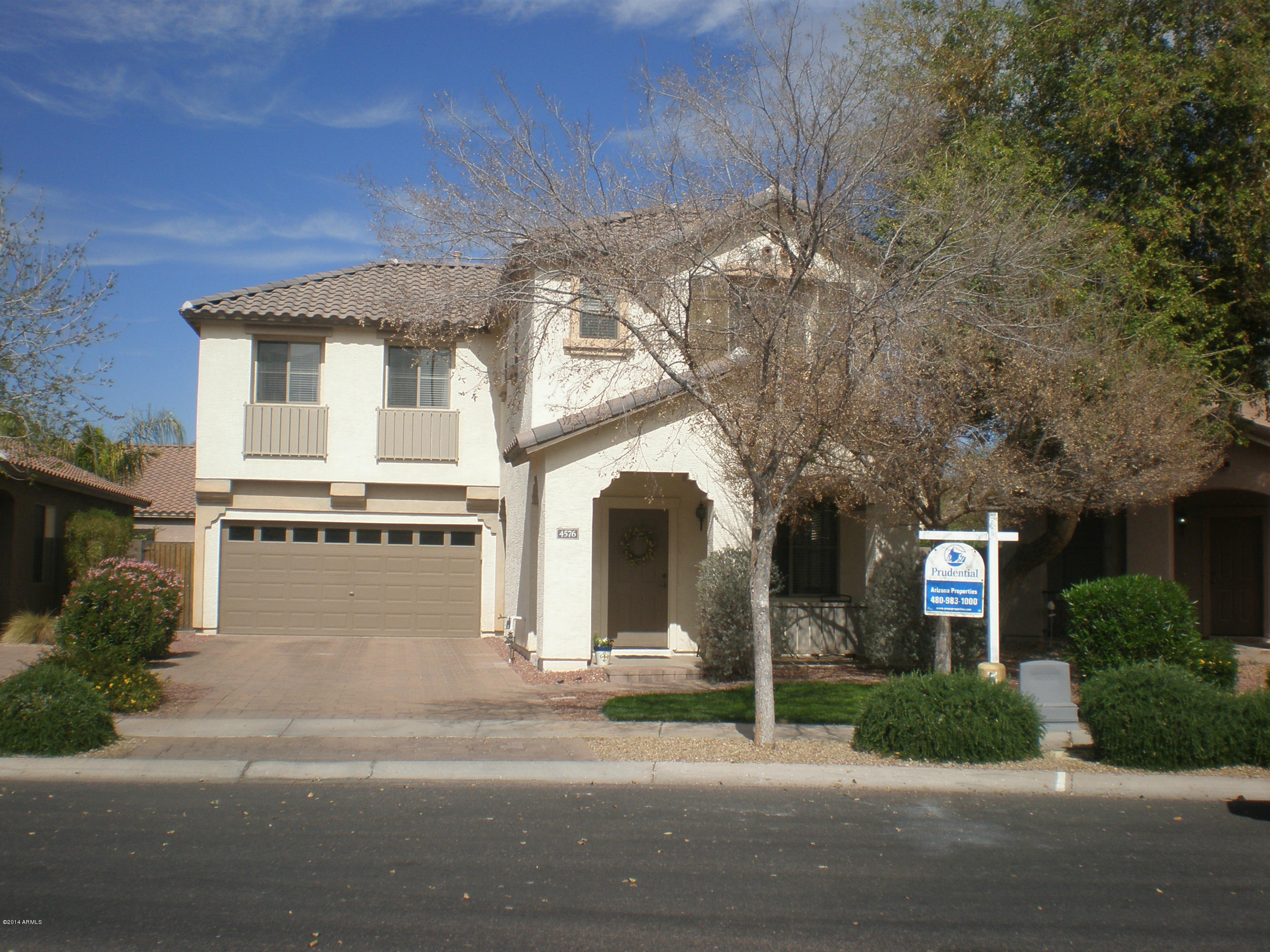 4576 East Del Rio Street Gilbert, AZ 85295 - Photo 1 of 23 Welcome Home!