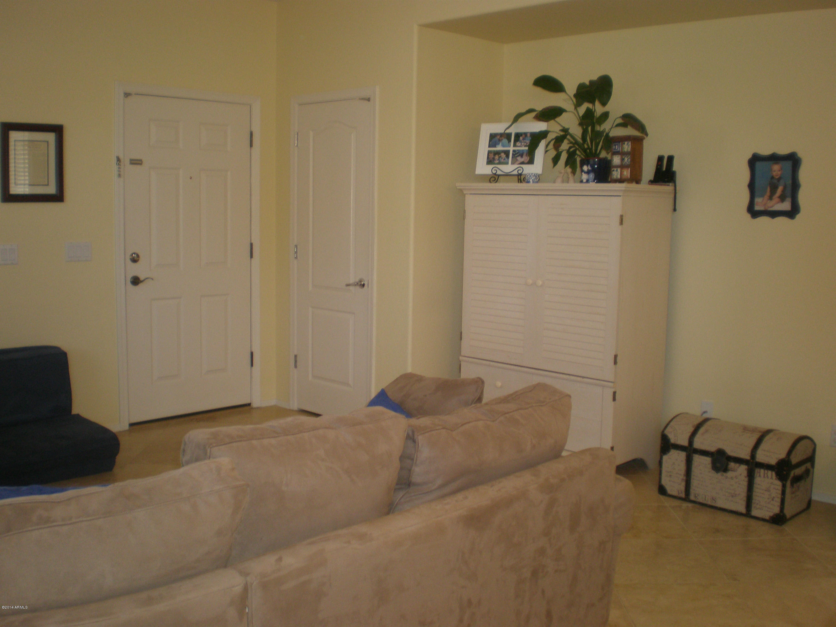 4576 East Del Rio Street Gilbert, AZ 85295 - Photo 4 of 23 Family Room