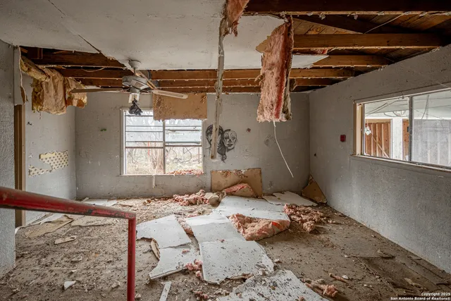 $95,000 | 313 Shalimar Road, Poteet, TX 78065