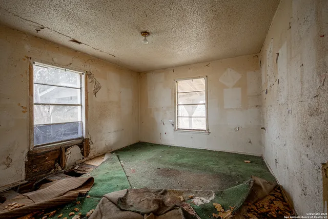 $95,000 | 313 Shalimar Road, Poteet, TX 78065