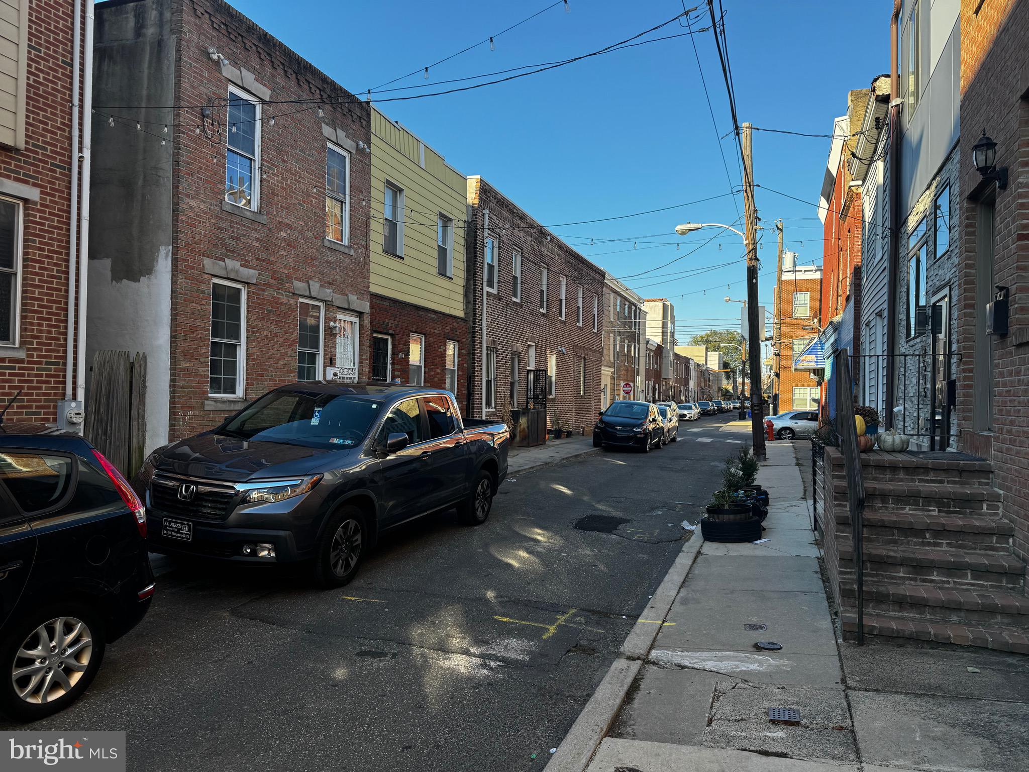 1528 Manton Street Philadelphia, PA 19146 - Photo 2 of 14