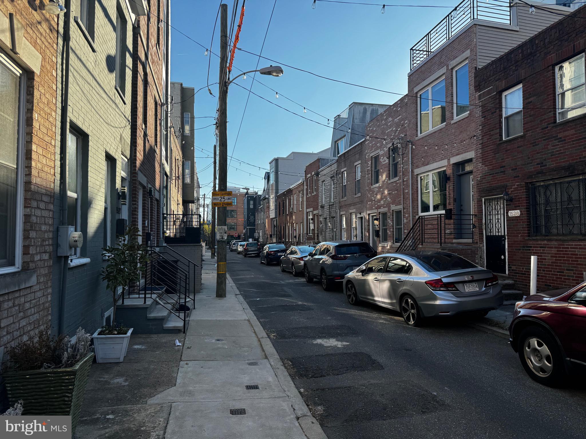 1528 Manton Street Philadelphia, PA 19146 - Photo 3 of 14