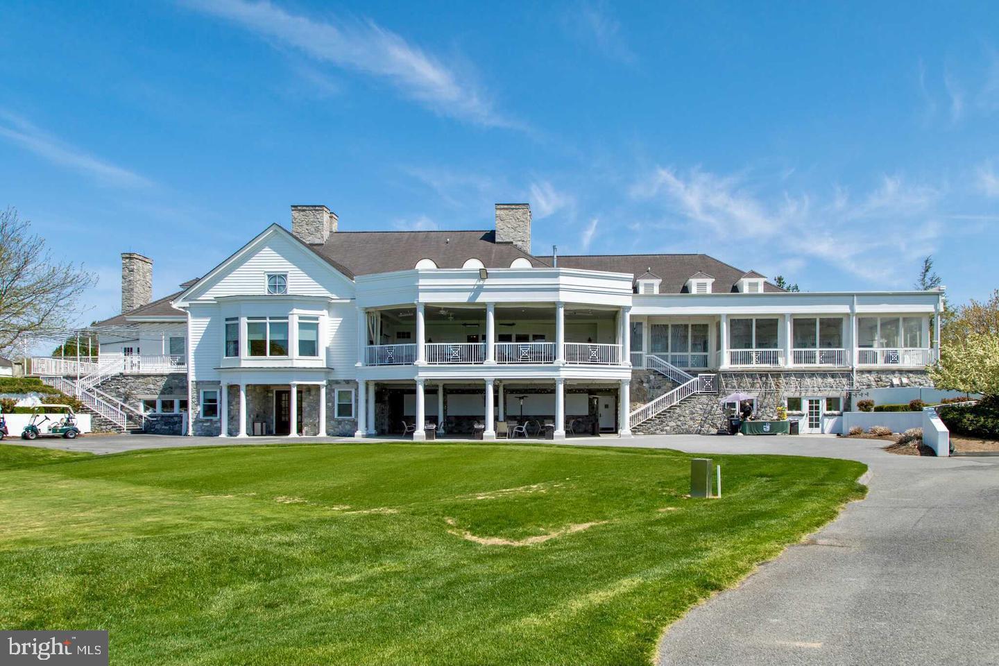 810 Woodfield Drive Lititz, PA 17543 - Photo 49 of 49 a front view of house with yard and green space
