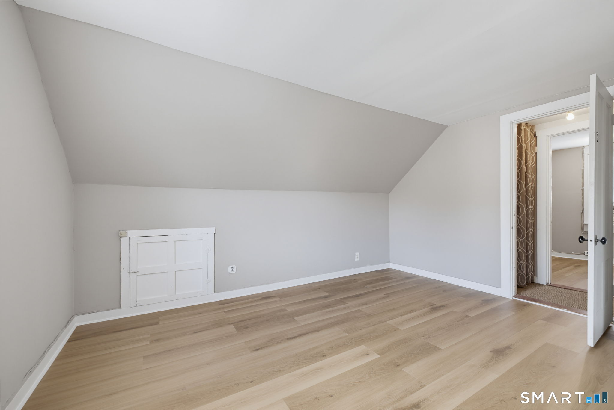 417 Hartford Road Manchester, CT 06040 - Photo 22 of 38 This room has brand new flooring and paint!