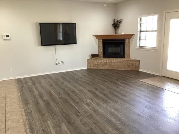 $300,000 | 6507 Shadowview Court, Mineral Wells, TX 76067