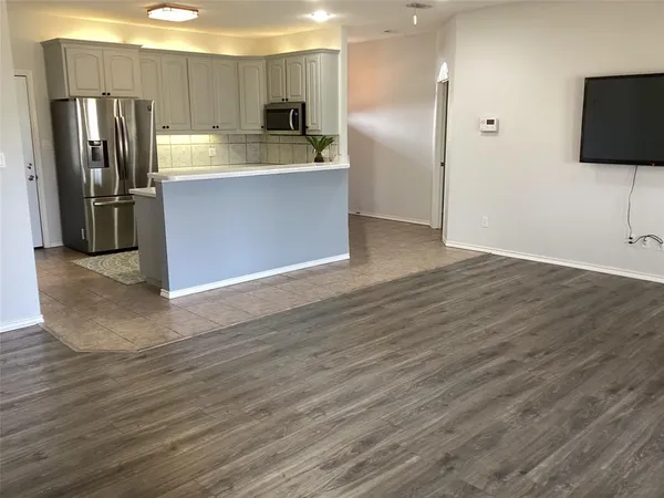 $300,000 | 6507 Shadowview Court, Mineral Wells, TX 76067