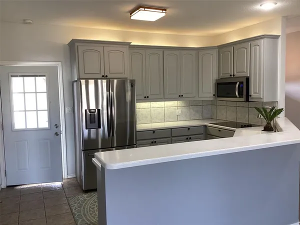 $300,000 | 6507 Shadowview Court, Mineral Wells, TX 76067