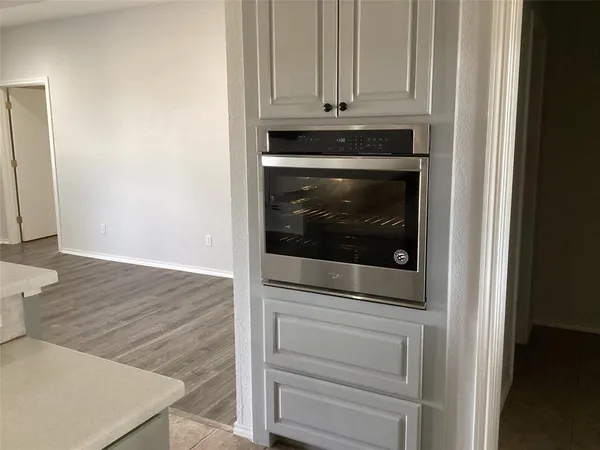 $300,000 | 6507 Shadowview Court, Mineral Wells, TX 76067