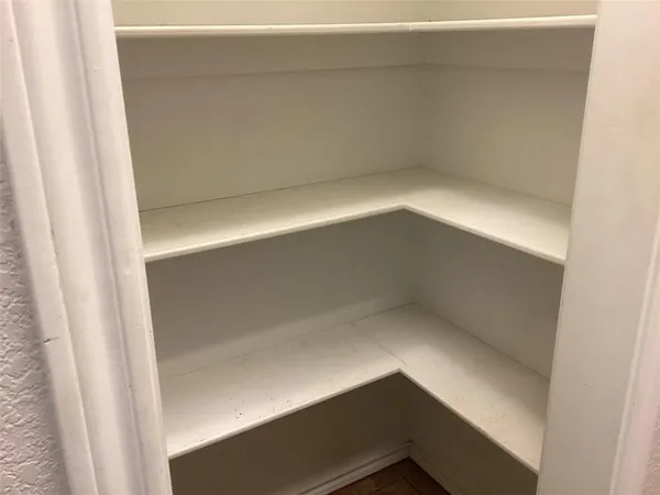 $300,000 | 6507 Shadowview Court, Mineral Wells, TX 76067