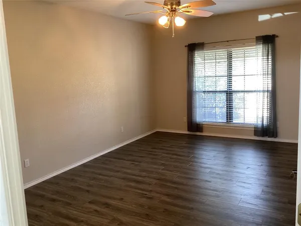 $300,000 | 6507 Shadowview Court, Mineral Wells, TX 76067