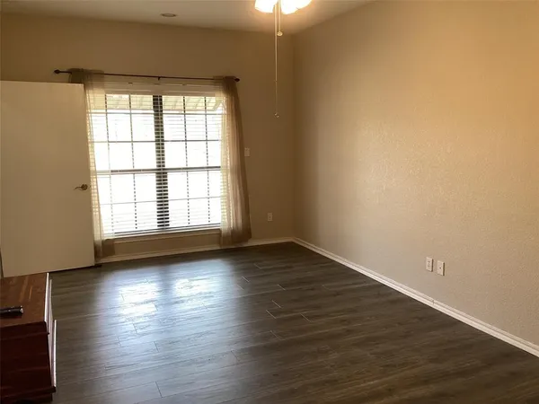 $300,000 | 6507 Shadowview Court, Mineral Wells, TX 76067