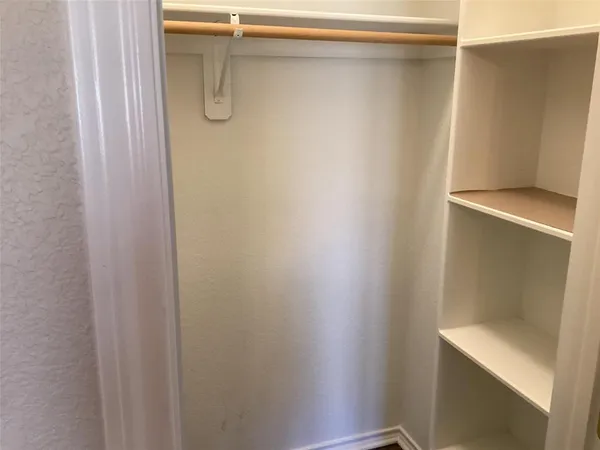 $300,000 | 6507 Shadowview Court, Mineral Wells, TX 76067