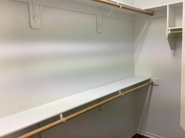 $300,000 | 6507 Shadowview Court, Mineral Wells, TX 76067