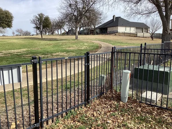 $300,000 | 6507 Shadowview Court, Mineral Wells, TX 76067