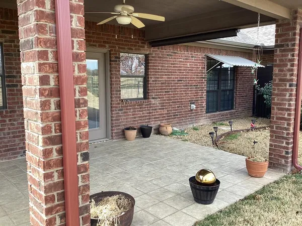 $300,000 | 6507 Shadowview Court, Mineral Wells, TX 76067