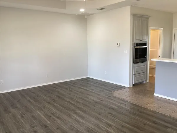 $300,000 | 6507 Shadowview Court, Mineral Wells, TX 76067