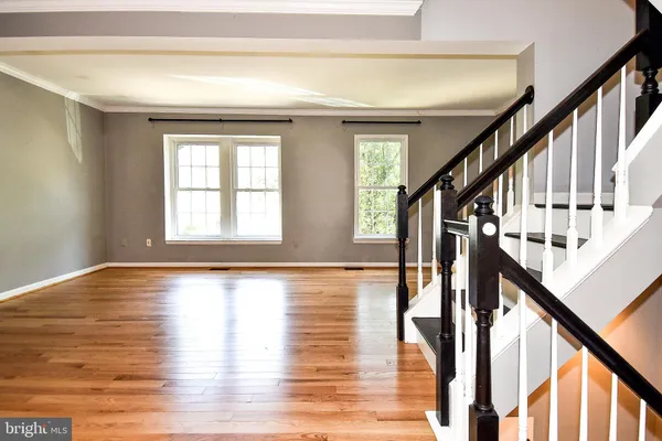 $3,400 | 5987 Edgehill Court, Alexandria, VA 22303