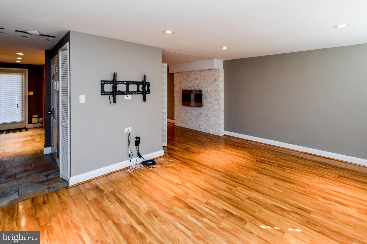 7776 Burnside Road Landover, MD 20785 - Photo 9 of 46