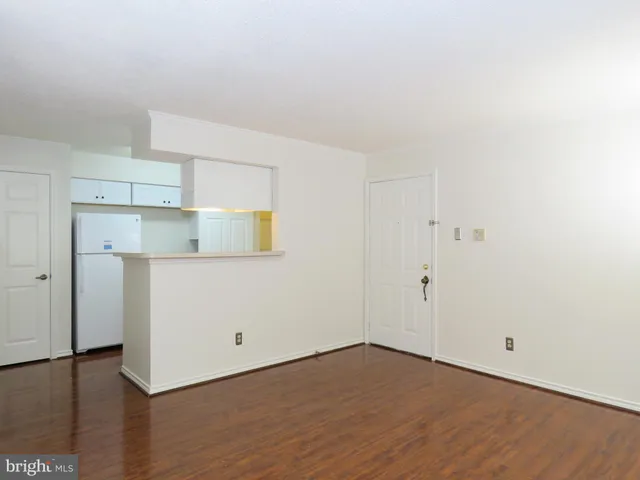 $254,000 | 1532 Lincoln Way, Unit 203, McLean, VA 22102