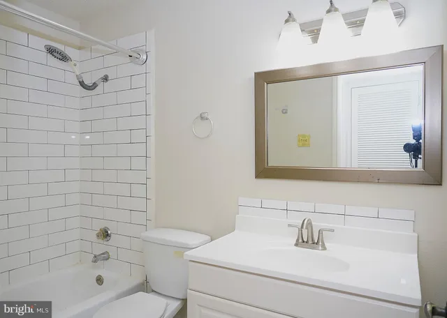 $254,000 | 1532 Lincoln Way, Unit 203, McLean, VA 22102