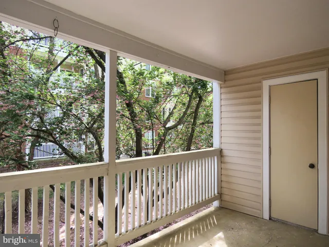 $254,000 | 1532 Lincoln Way, Unit 203, McLean, VA 22102