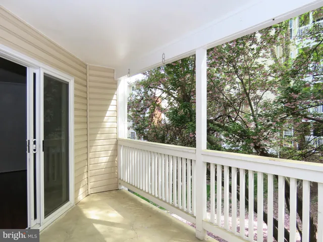 $254,000 | 1532 Lincoln Way, Unit 203, McLean, VA 22102