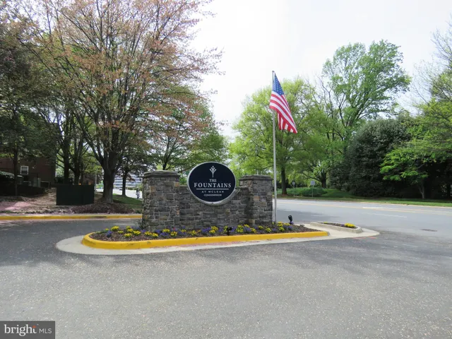 $254,000 | 1532 Lincoln Way, Unit 203, McLean, VA 22102