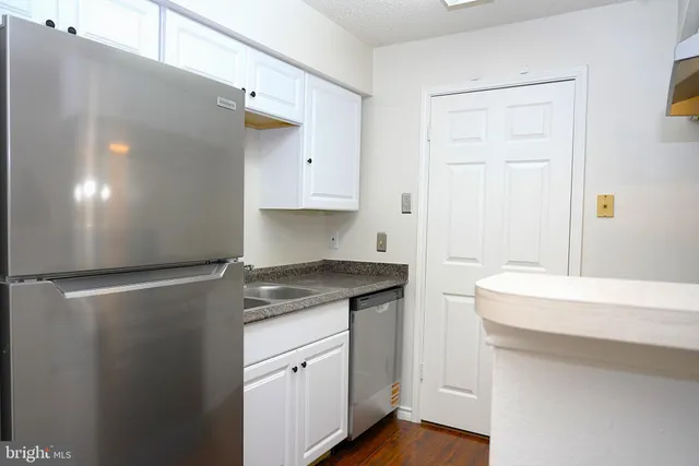 $254,000 | 1532 Lincoln Way, Unit 203, McLean, VA 22102