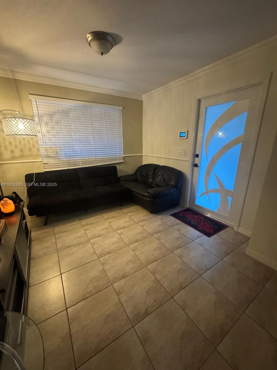 26328 Southwest 135th Place Homestead, FL 33032 - Photo 2 of 21