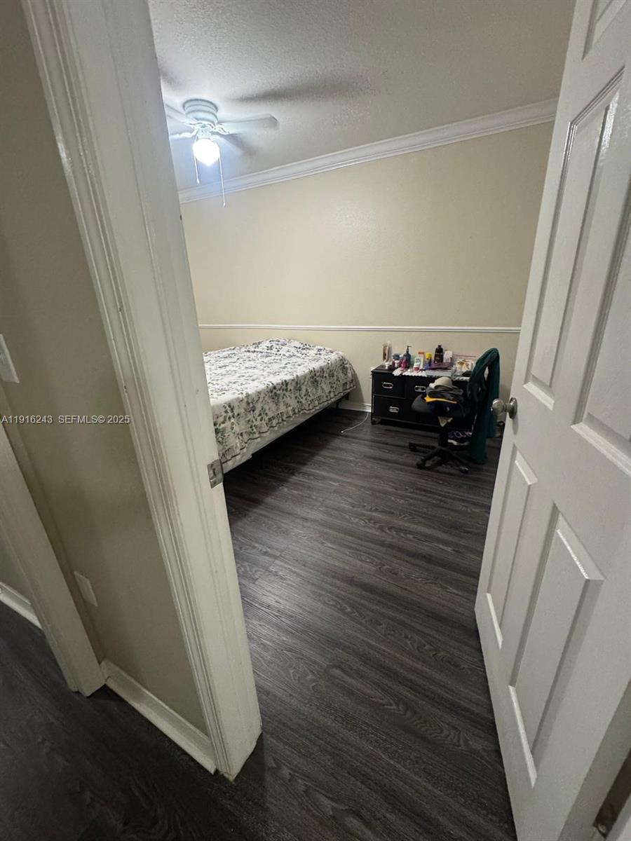 26328 Southwest 135th Place Homestead, FL 33032 - Photo 8 of 21