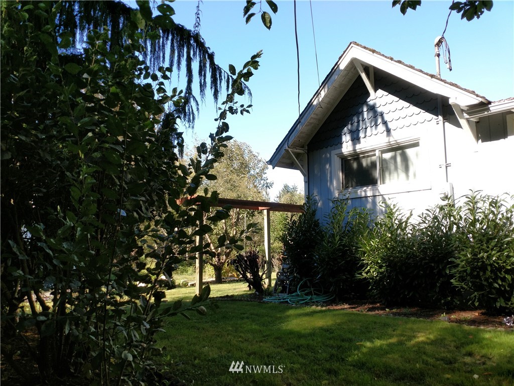 184 East Smith Road Bellingham, WA 98226 - Photo 4 of 24 Gallery Image 4