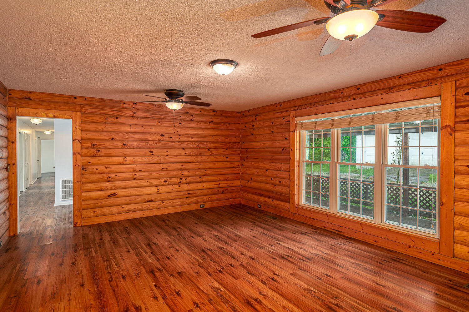 9422 Fuller Road Chattanooga, TN 37421 - Photo 11 of 23 Family Room