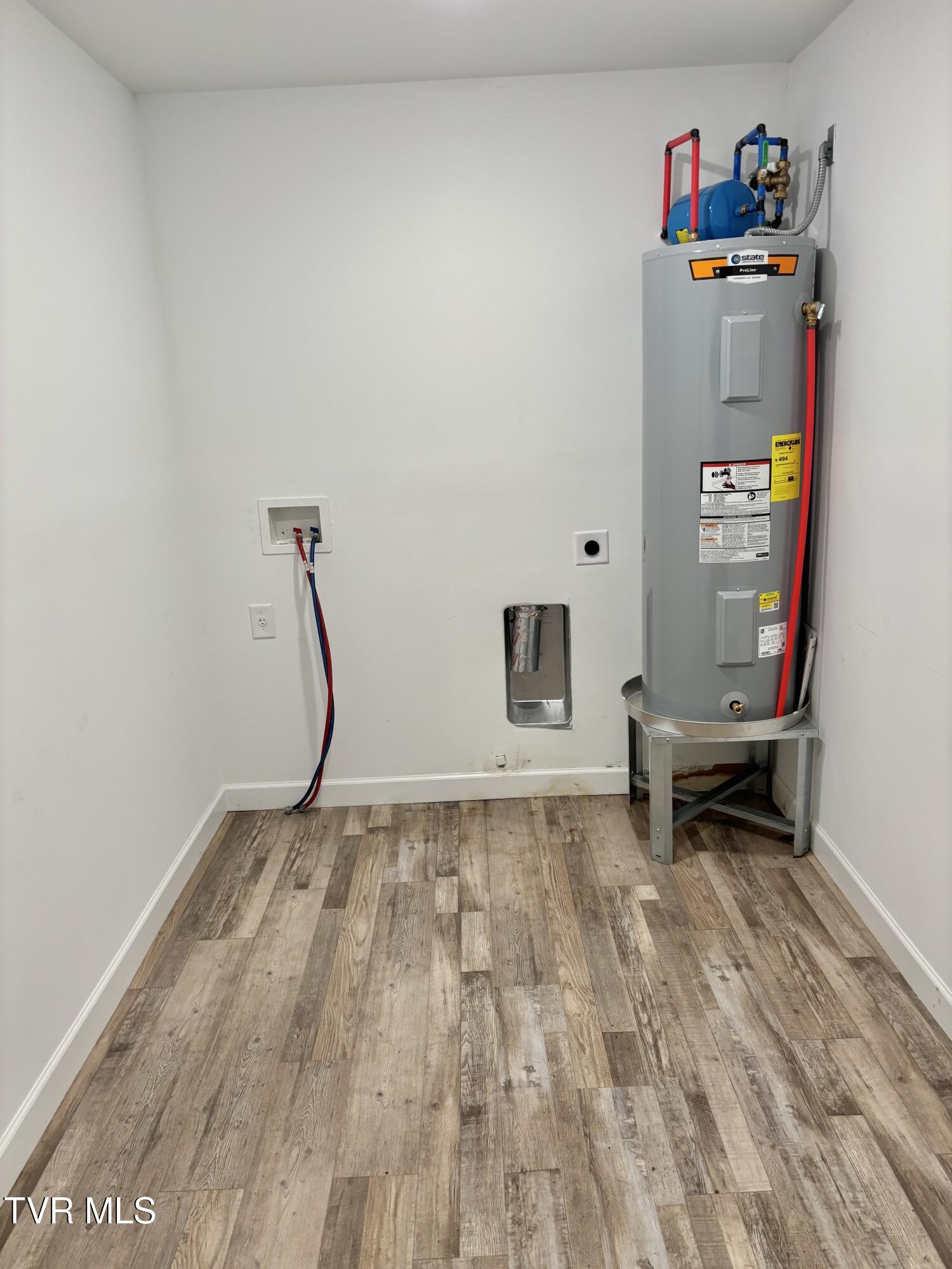 1412 R Indian Ridge Road Johnson City, TN 37604 - Photo 11 of 14 IMG_0533