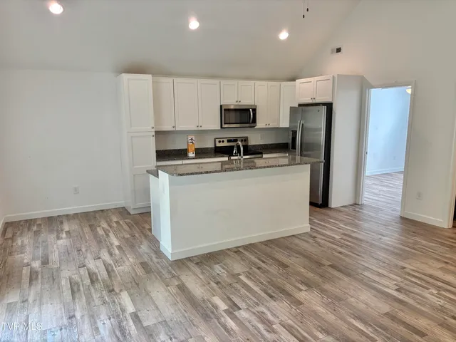 $1,699 | 1412 R Indian Ridge Road, Johnson City, TN 37604