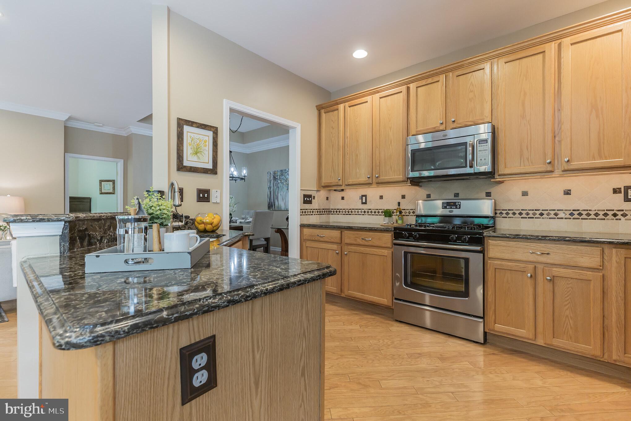 3 Brentwood Road Boothwyn, PA 19061 - Photo 10 of 30 Kitchen with quartz counter tops