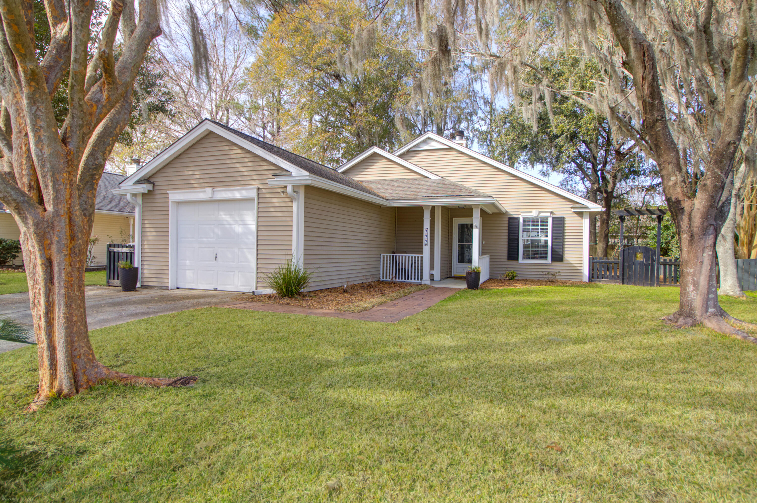 222 Lytham Court Charleston, SC 29414 - Photo 40 of 41 222 Lytham Ct -Tidalcreekphoto- (1)