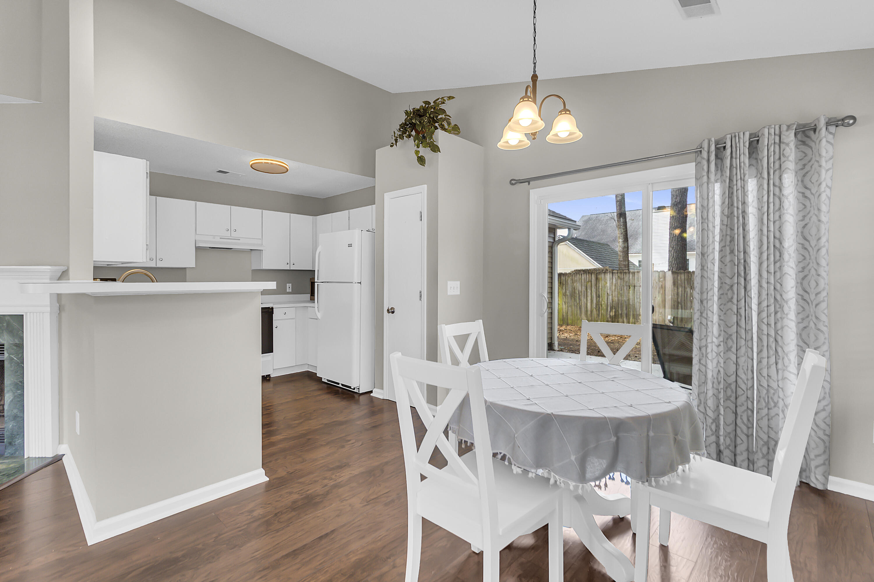 222 Lytham Court Charleston, SC 29414 - Photo 8 of 41 222 Lytham Ct -Tidalcreekphoto- (18)