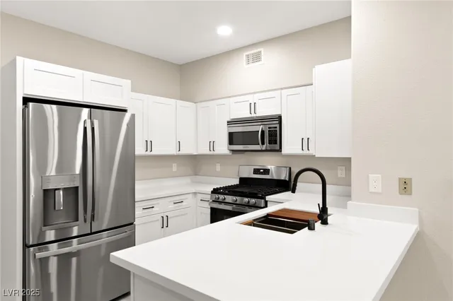 $184,990 | 5751 East Hacienda Avenue, Unit 159, Las Vegas, NV 89122