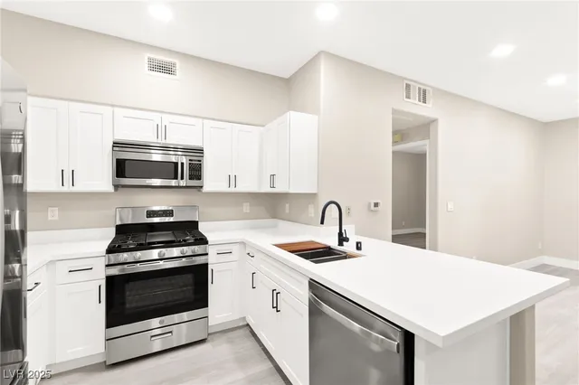 $184,990 | 5751 East Hacienda Avenue, Unit 159, Las Vegas, NV 89122