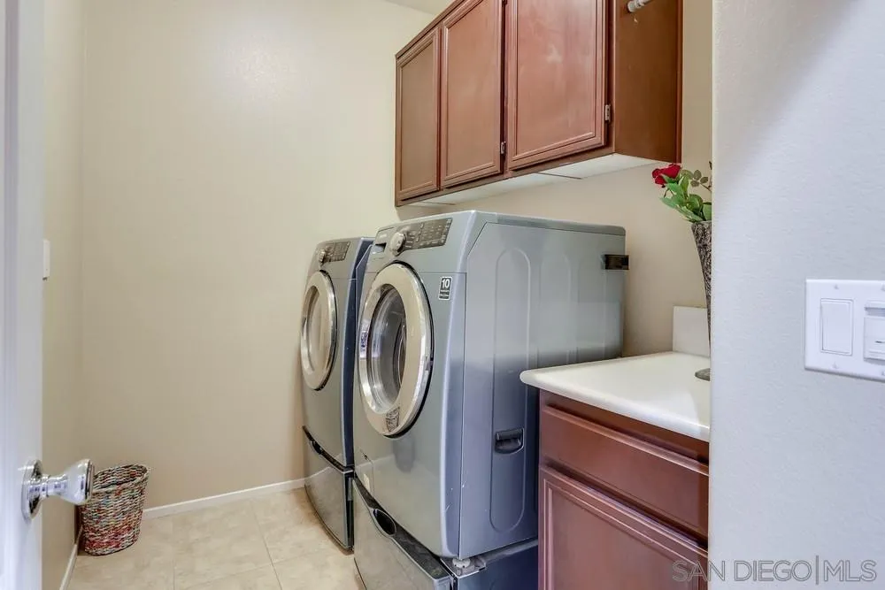 10005 Day Creek Trail Santee, CA 92071 - Photo 34 of 45 a utility room with dryer and washer