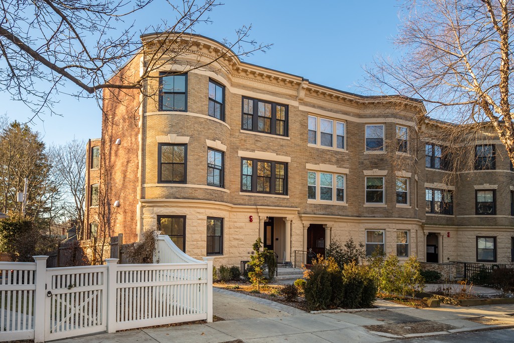 59 Addington Road, Unit 4 Brookline, MA 02445 - Photo 1 of 17