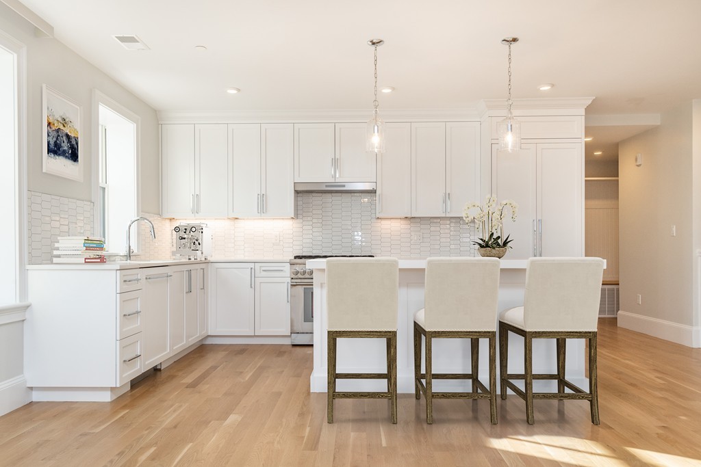 59 Addington Road, Unit 4 Brookline, MA 02445 - Photo 3 of 17