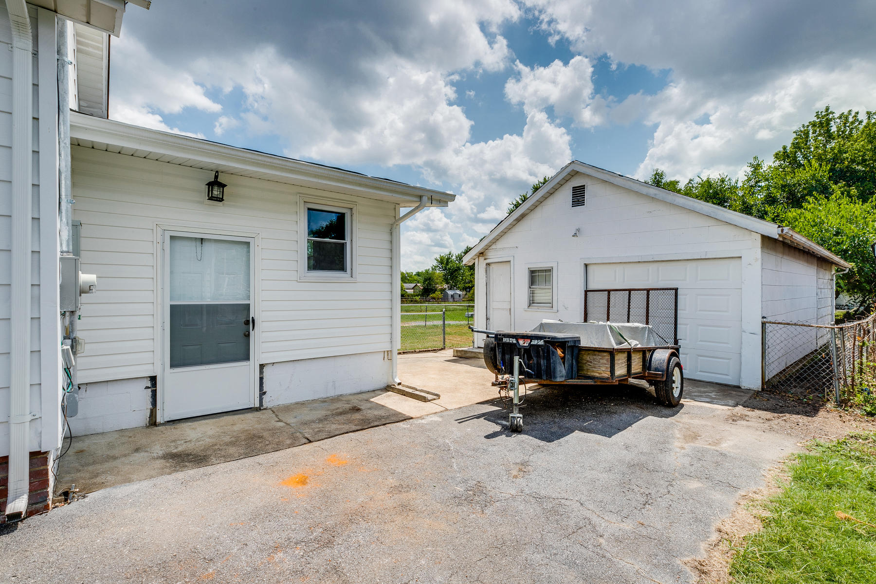 1613 Spring Street Kingsport, TN 37664 - Photo 31 of 39 032