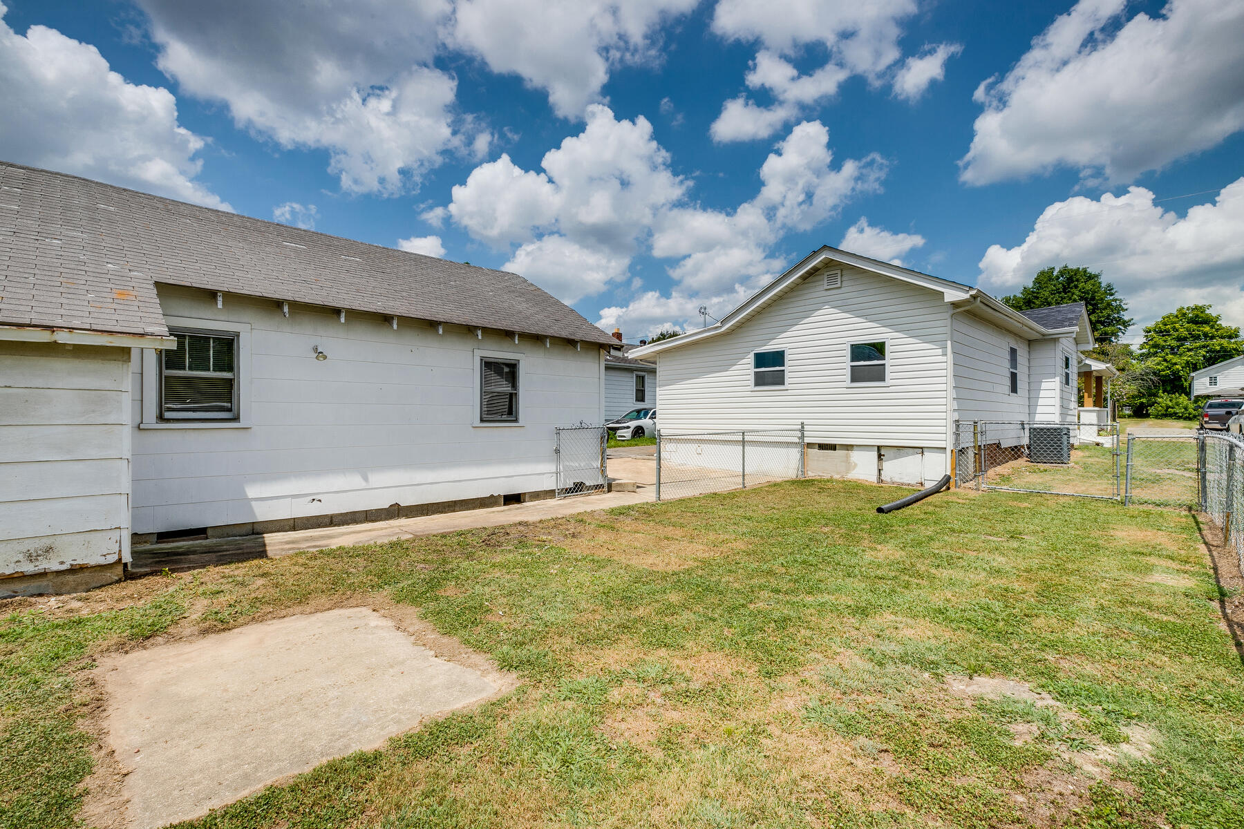 1613 Spring Street Kingsport, TN 37664 - Photo 33 of 39 038