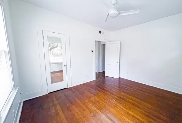 $2,200 | 1609 Kipling Street, Houston, TX 77006