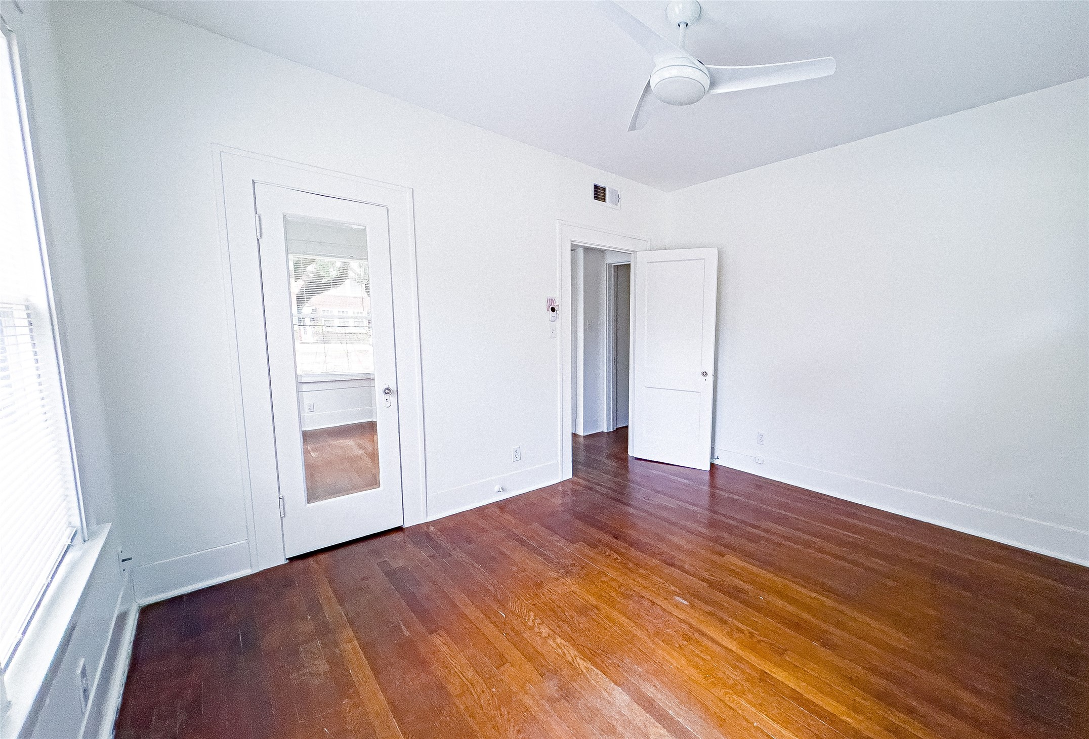 1609 Kipling Street Houston, TX 77006 - Photo 19 of 22