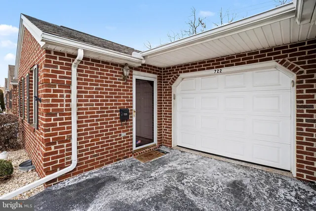 $186,000 | 722 Fireside Drive, Shippensburg, PA 17257