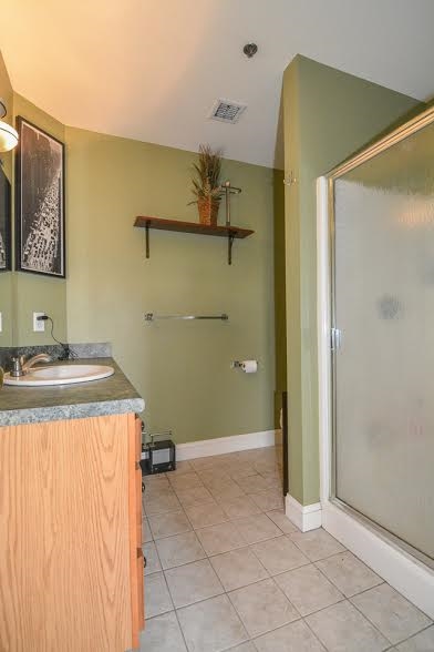 6 Bay Road, Unit 15 Newmarket, NH 03857 - Photo 11 of 34